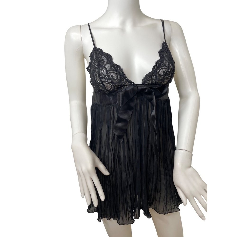 0648A- Victoria’s Secret Black Babydoll Nightie M, Lace, Sheer pleats Adjustable